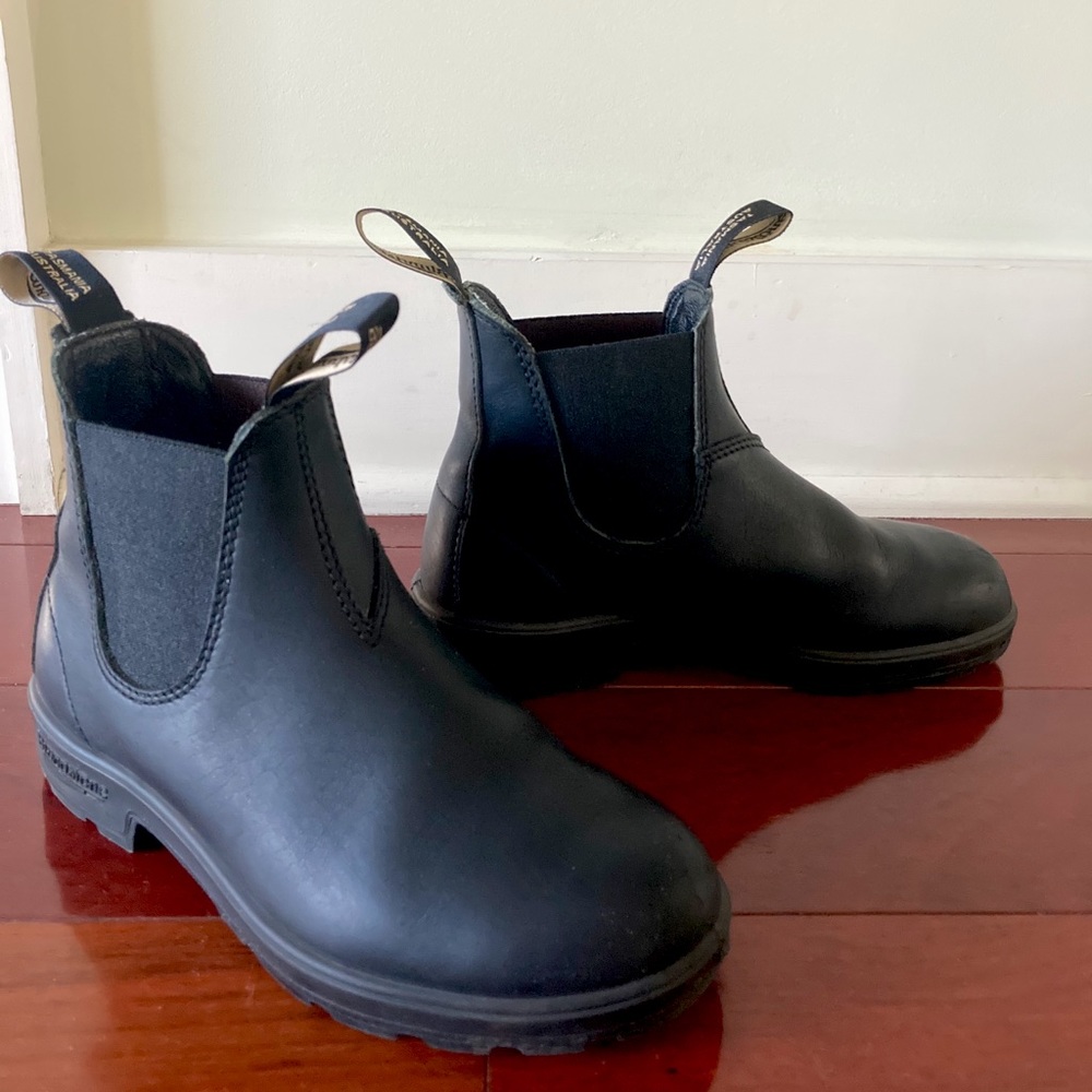Brand new Blundstones style 510